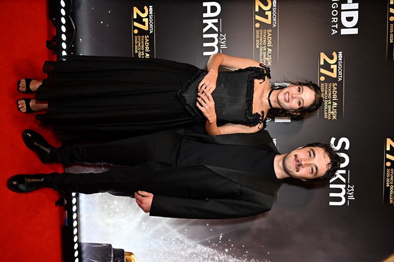  27. Hd� Sigorta Sadri Al���k Tiyatro & Sinema Oyuncu Ödülleri  Sahiplerini Buldu 